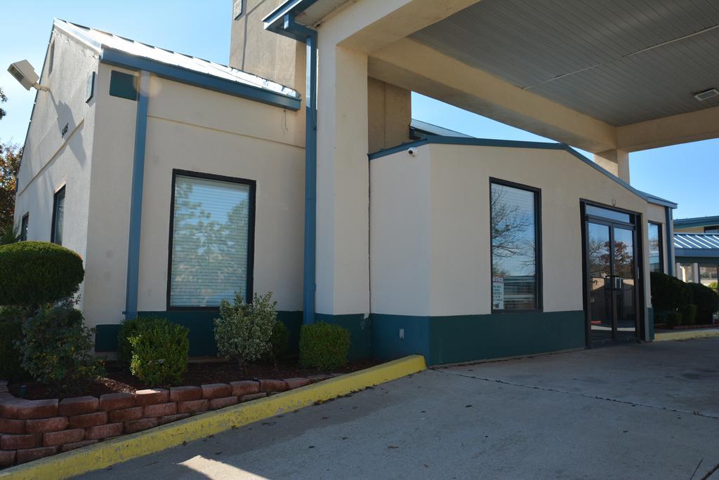 Lincoln Inn Express Hotel And Suites Oklahoma City Luaran gambar